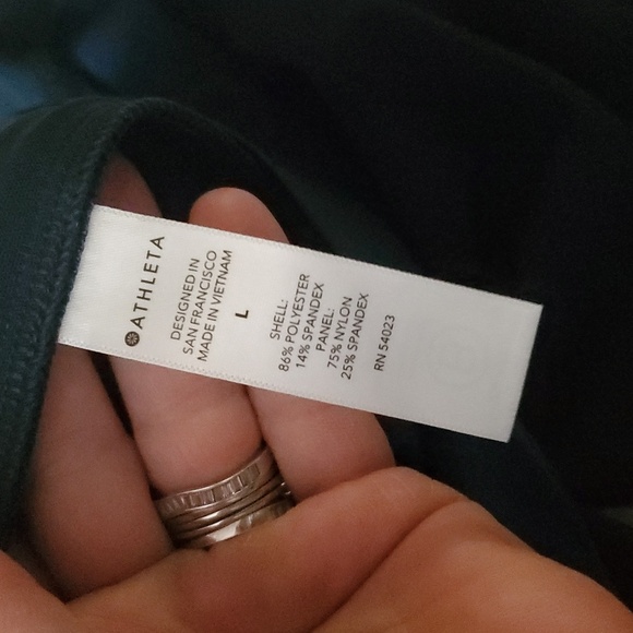 Athleta Run With It Pants Size Large Zip Pockets Lightweight Cool Breasy - Picture 10 of 13